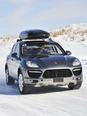 保時捷冰天雪地玩漂移