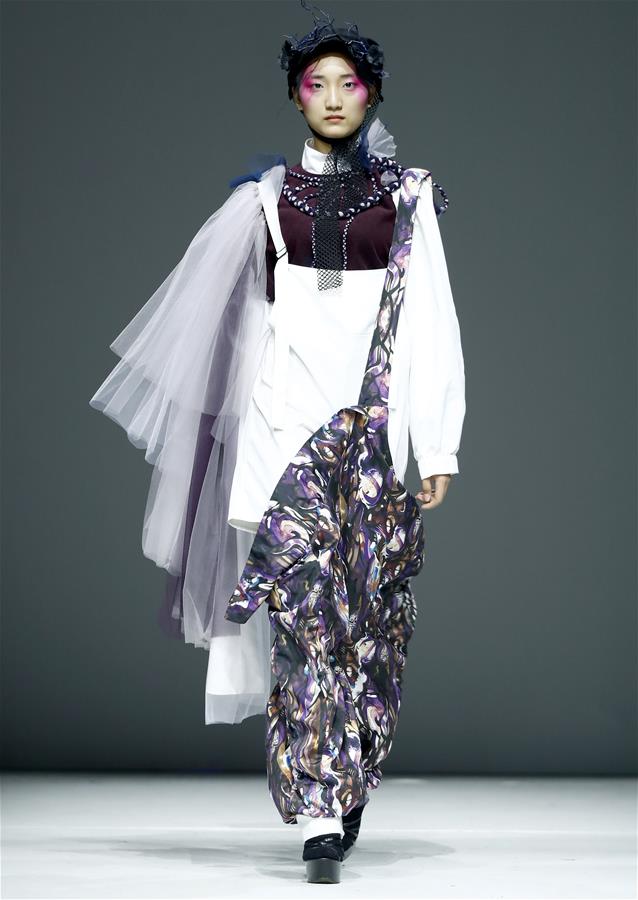 CHINA-BEIJING-GRADUATE FASHION WEEK (CN)