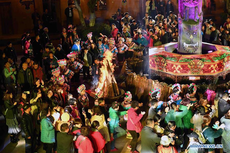 CHINA-YUNNAN-CHUXIONG-YI ETHNIC GROUP-ANCIENT TOWN (CN)