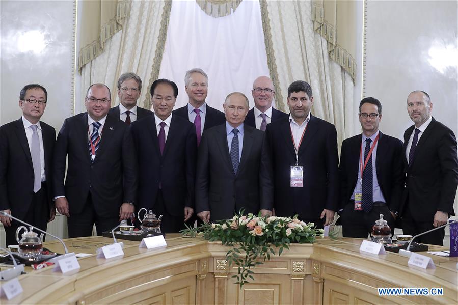 RUSSIA-ST. PETERSBURG-PUTIN-NEWS AGENCIES-MEETING