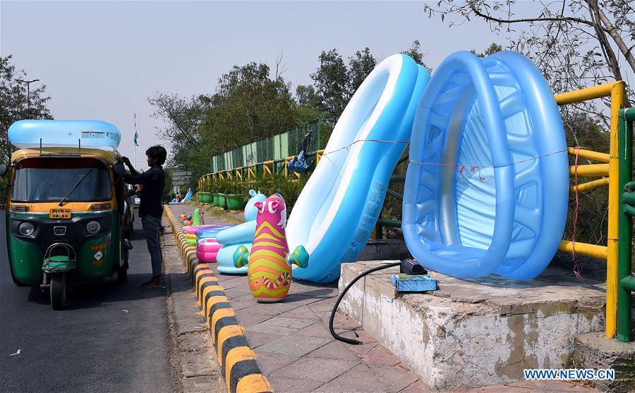 INDIA-NEW DELHI-HIGH TEMPERATURE