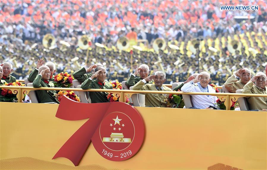 (PRC70Years) XINHUA PHOTOS OF THE DAY