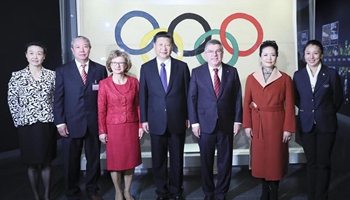 Chinese president meets IOC president, pledges to make 2022 Winter Olympics an excellent
event