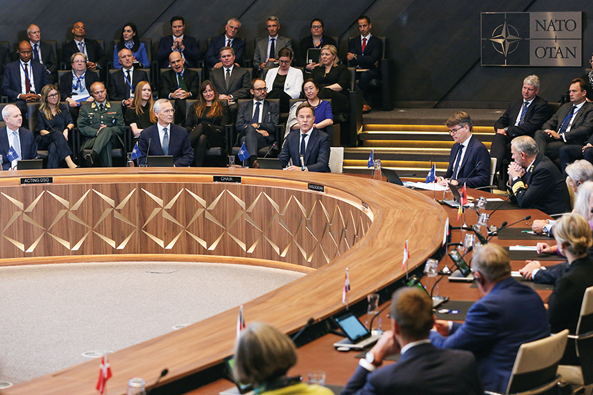 聯合調查揭開北約軍購黑幕