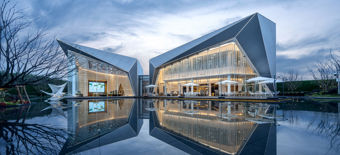 2019年是中國奧園發展史上一個重要里程碑，奮進新時代，筑夢新奧園。積極履行企業應承擔的社會責任，為客戶乃至社會“構筑健康生活”。