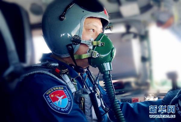 (圖文互動)(4)空軍多語種宣傳片《戰(zhàn)神繞島新航跡》向海內外發(fā)布