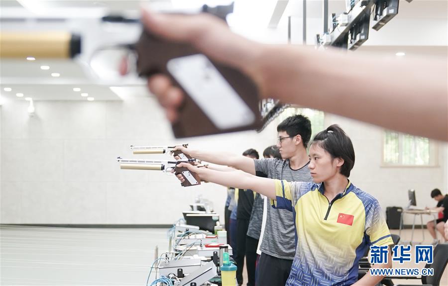 (軍運會·圖文互動)(1)斗志昂揚創佳績 壯懷激烈展雄風——八一空軍五項隊成長記(配本社同題文字稿)