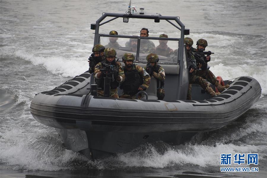 （圖文互動·國際）（1）“海洋衛士-2020”中巴海上聯演：結束港岸交流轉入海上實兵實彈演練