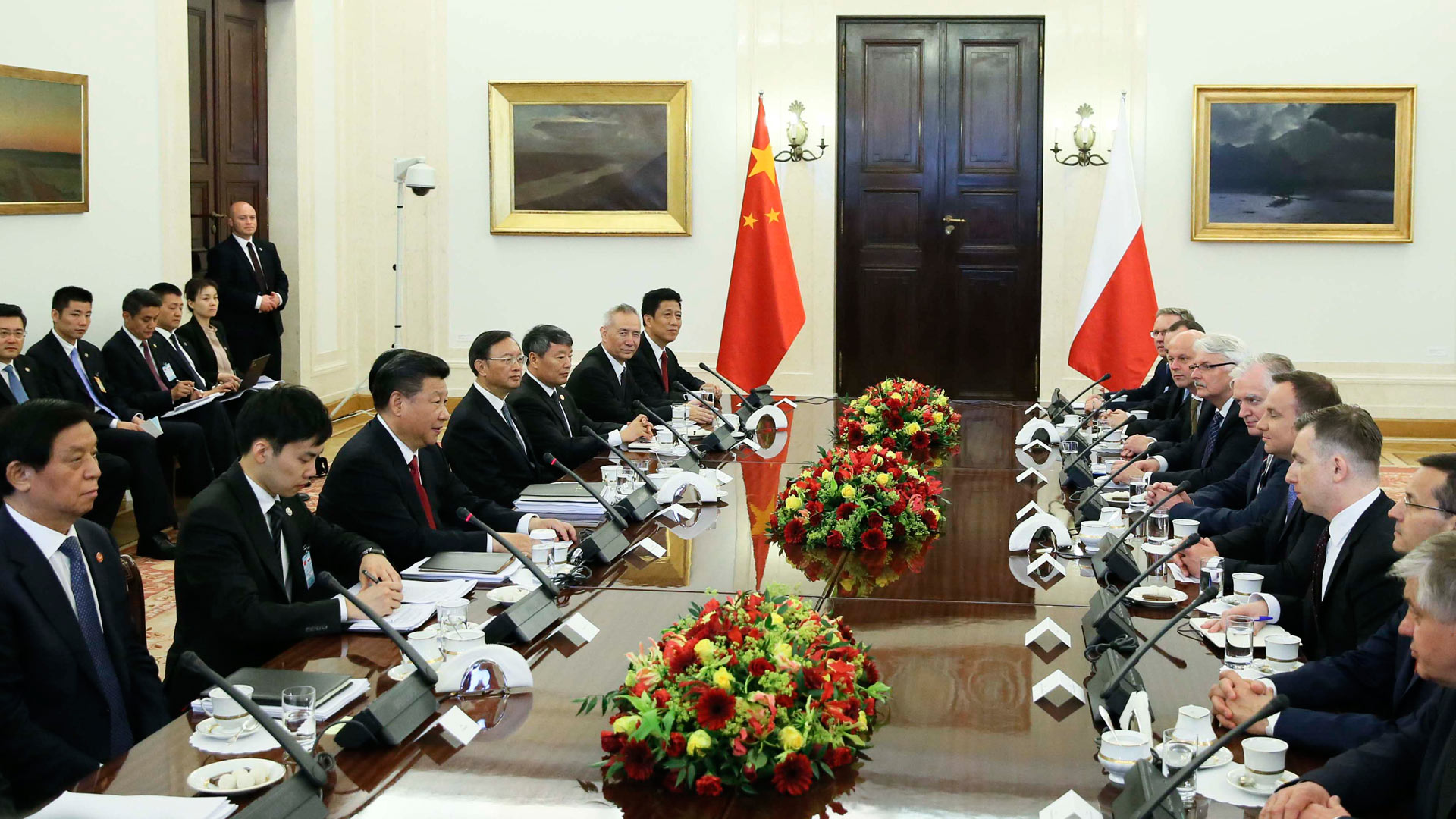 習近平同波蘭總統杜達舉行會談