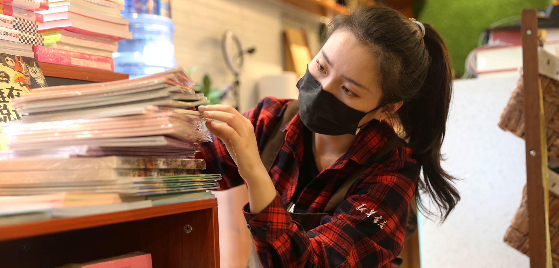 【顯影中國(guó)】世界讀書日特刊:書香療心