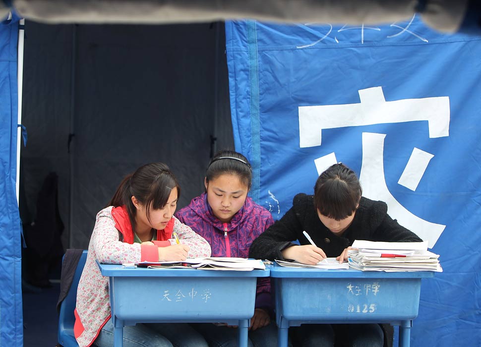 災區考生積極備考