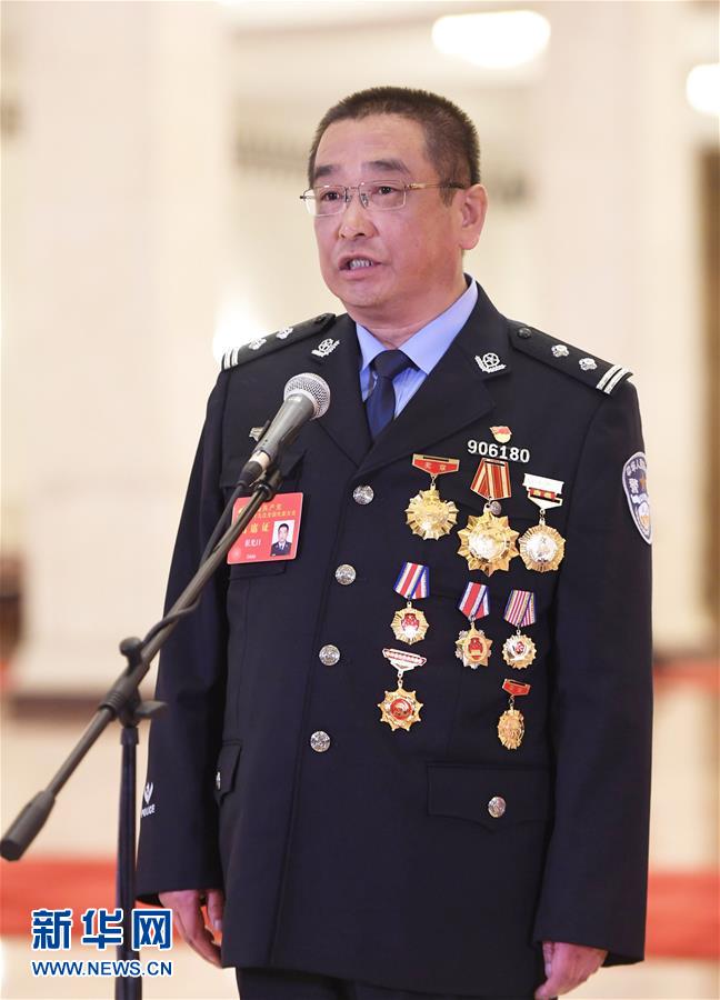 （十九大·黨代表通道）（24）采訪黨代表