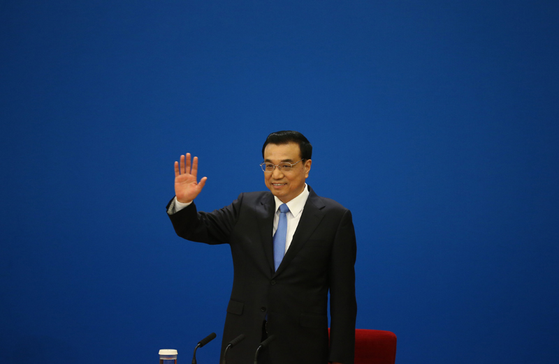 3月15日,國務院總理李克強在北京人民大會堂與中外記者見面,并回答記者提問。新華社記者 陳建力 攝 3月15日,國務院總理李克強在北京人民大會堂與中外記者見面,并回答記者提問。新華社記者 陳建力 攝