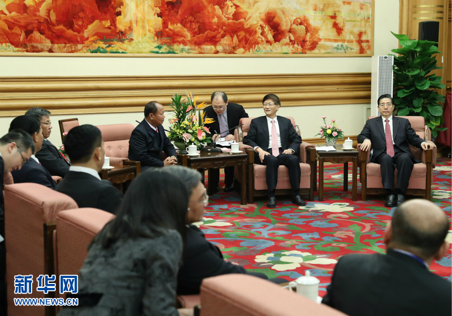 12月27日,中共中央政治局委員、中央政法委書記孟建柱在北京集體會見出席湄公河流域執法安全合作機制成立五周年部長級會議的各國代表團團長。新華社記者 王曄 攝 12月27日,中共中央政治局委員、中央政法委書記孟建柱在北京集體會見出席湄公河流域執法安全合作機制成立五周年部長級會議的各國代表團團長。新華社記者 王曄 攝