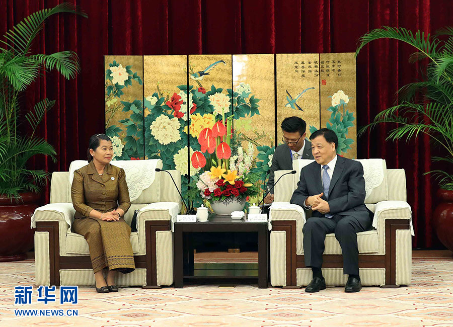 6月11日，中共中央政治局常委、中央書記處書記劉云山在福州會(huì)見來華出席金磚國家政黨、智庫和民間社會(huì)組織論壇的柬埔寨人民黨中央常委、副首相梅森安。新華社記者劉衛(wèi)兵攝