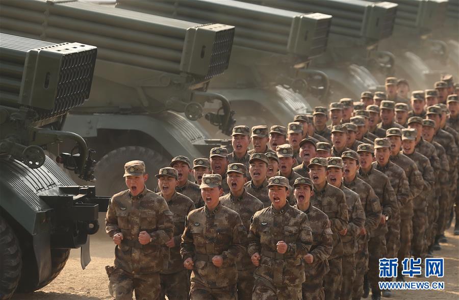 (新華全媒頭條·圖文互動(dòng))(3)備戰(zhàn)踏上新起點(diǎn),練兵展現(xiàn)新氣象——2018中國軍隊(duì)新年開訓(xùn)全景大掃描