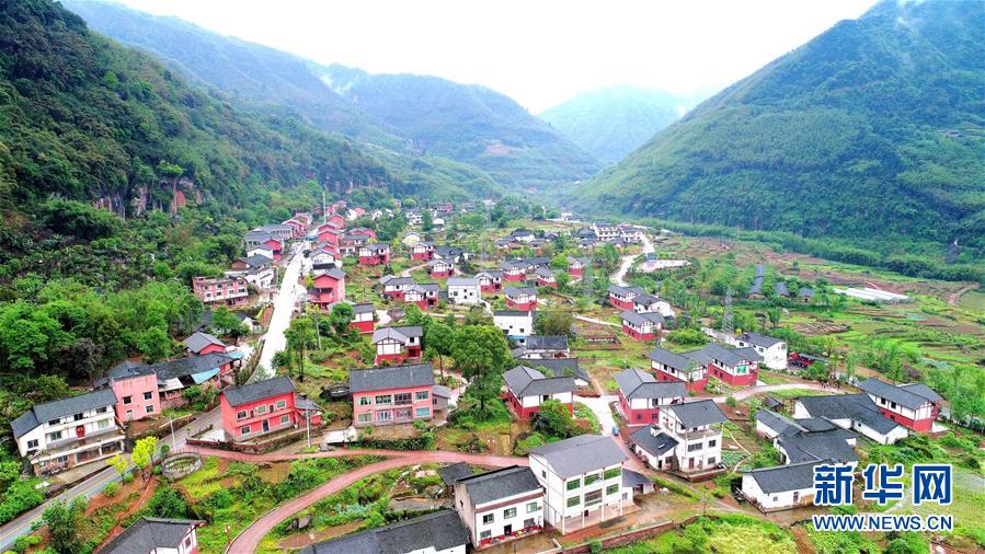(新華全媒頭條·圖文互動)(4)赤水:別了,貧困!