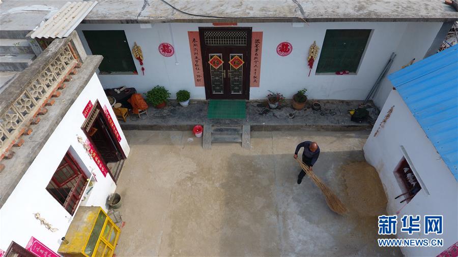 (走基層 聽民聲)(3)貧困戶王萬才的“詩意”脫貧路