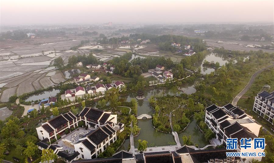 (美麗中國(guó))(9)特色小鎮(zhèn)風(fēng)光美