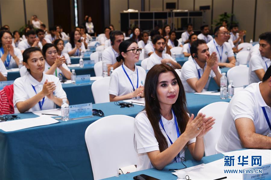 (社會(huì))(3)第三屆上合組織青年交流營(yíng)在青島開營(yíng)
