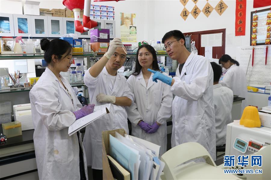 （新華全媒頭條·圖文互動）（2）抗癌藥，不只是降價這一件事——一粒藥的困境如何破解？