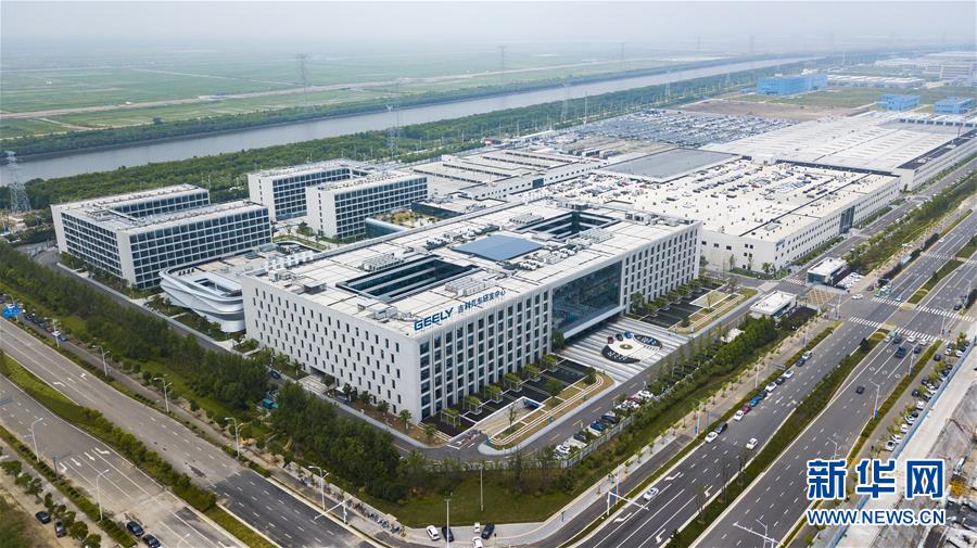 (壯闊東方潮 奮進(jìn)新時(shí)代——慶祝改革開放40年)(1)砥礪奮進(jìn) 轉(zhuǎn)型升級(jí)——改革開放40年中國制造加速邁向“中高端”