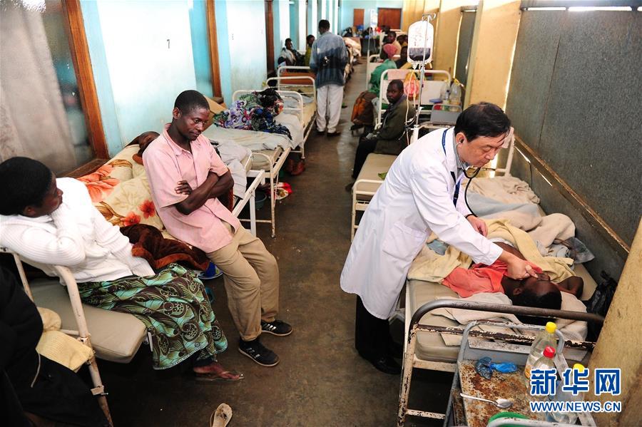 (新華全媒頭條·圖文互動)(8)以生命的名義——獻給首個“中國醫師節”