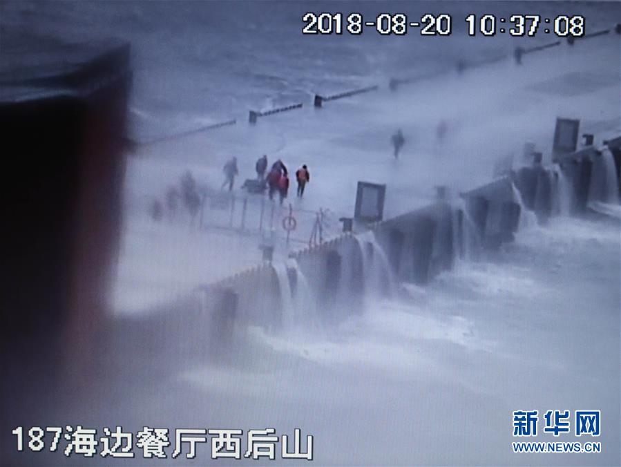 （圖文互動(dòng)）（2）“隨時(shí)準(zhǔn)備為黨和人民犧牲一切”——追記為保護(hù)國家某重點(diǎn)試驗(yàn)平臺(tái)壯烈犧牲的3位勇士黃群、宋月才、姜開斌