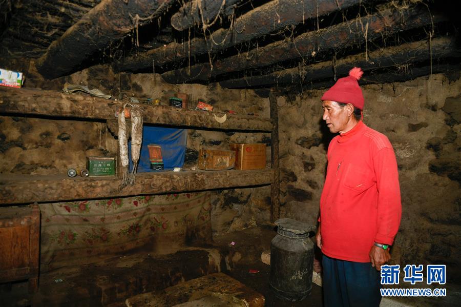 (新華全媒頭條·圖文互動)(3)西藏阿里楚松村“四代房”:中國邊陲巨變的縮微影像