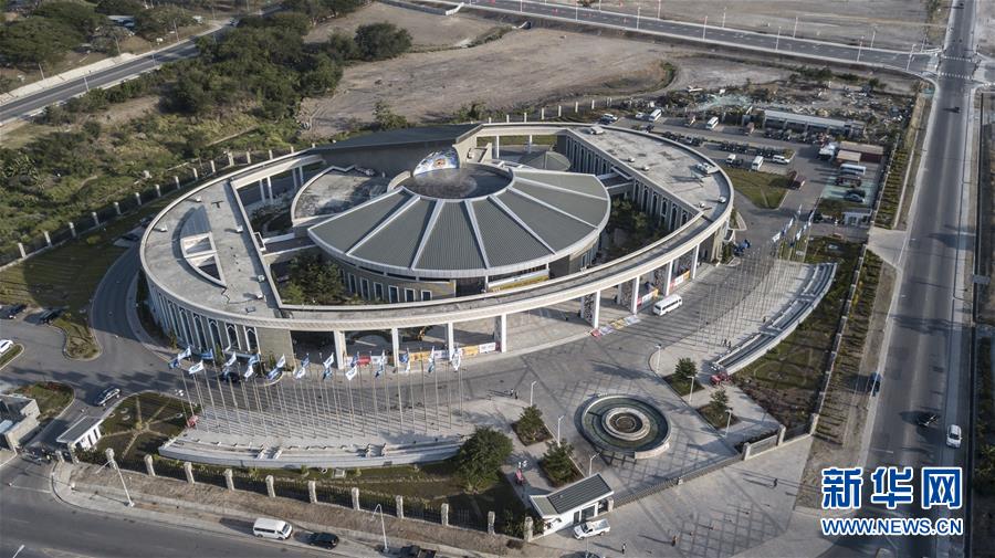 (新華全媒頭條·圖文互動(dòng))(3)特稿:深化周邊友好 共促亞太繁榮——寫(xiě)在習(xí)近平主席出席亞太經(jīng)合組織第二十六次領(lǐng)導(dǎo)人非正式會(huì)議,對(duì)巴布亞新幾內(nèi)亞、文萊和菲律賓進(jìn)行國(guó)事訪問(wèn)并在巴新同建交太平洋島國(guó)領(lǐng)導(dǎo)人會(huì)晤之際