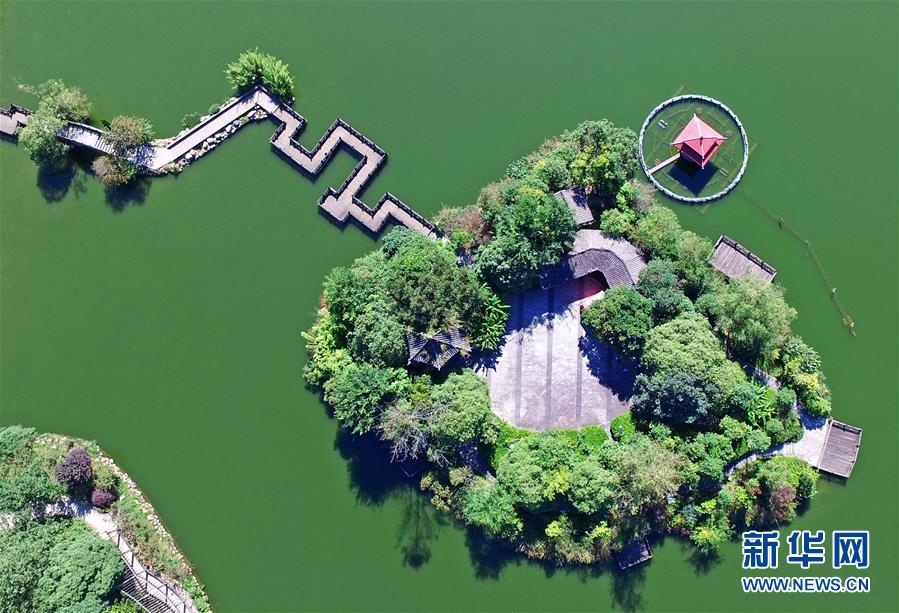 (百城百縣百企調(diào)研行·圖文互動(dòng))(1)從貧瘠山區(qū)到旅游新城——革命搖籃井岡山的“新名片”