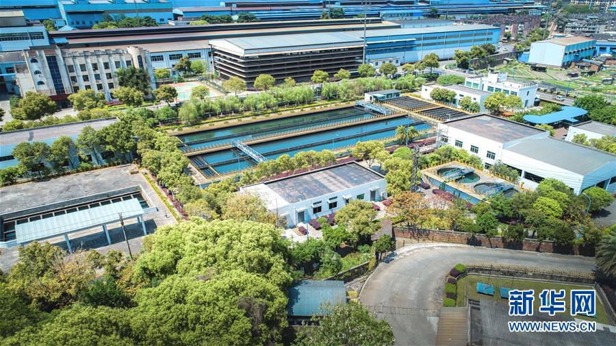 (在習近平新時代中國特色社會主義思想指引下·慶祝改革開放40周年·綠色發展·圖文互動)(1)吹盡狂沙始到金——綠色發展之“金”的故事