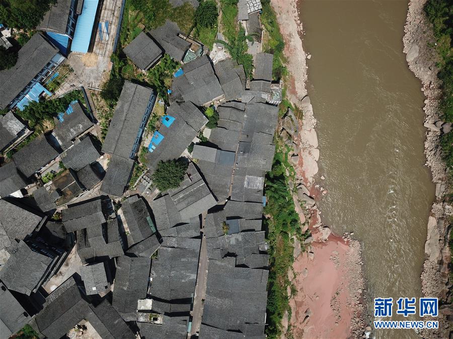 (新華全媒頭條·圖文互動)(11)新華社評論員:向著更加壯闊的航程——致敬改革開放40周年