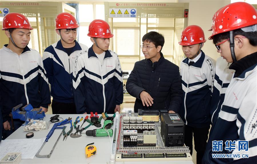 （新華全媒頭條&middot;個稅專項附加扣除&middot;圖文互動）（2）深化個稅改革的關鍵一步&mdash;&mdash;聚焦個稅專項附加扣除暫行辦法