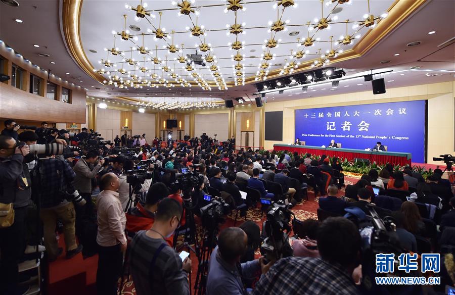 （兩會）（3）國務院扶貧辦主任劉永富就“打好精準脫貧攻堅戰”答記者問