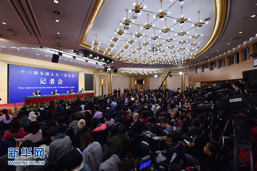 (兩會(huì)·XHDW)(1)農(nóng)業(yè)部部長(zhǎng)韓長(zhǎng)賦等就“實(shí)施鄉(xiāng)村振興戰(zhàn)略 推動(dòng)農(nóng)業(yè)轉(zhuǎn)型升級(jí)”答記者問