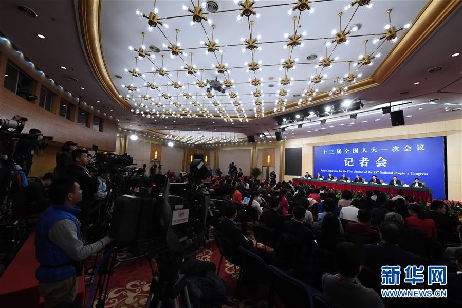 （兩會&middot;XHDW）（2）全國人大相關(guān)負責人就&ldquo;人大監(jiān)督工作&rdquo;答記者問