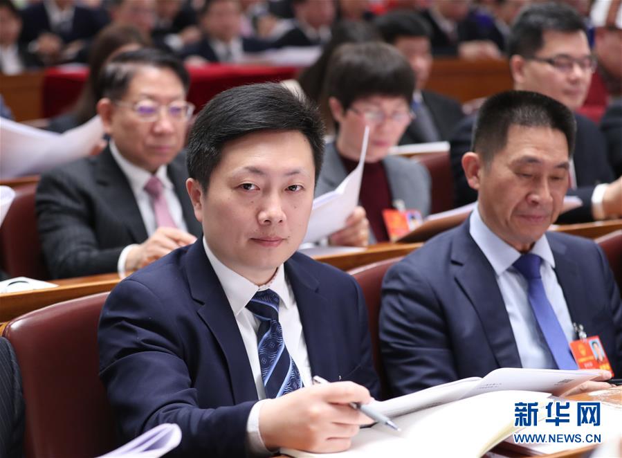 (兩會(huì)·基層代表履職故事)(3)全國人大代表?xiàng)铒w飛:讓農(nóng)民工有更好的職業(yè)上升通道