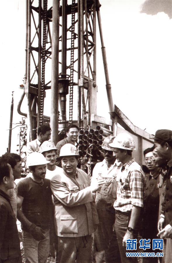 (改革先鋒風采·圖文互動)(1)陳日新:披荊斬棘闖新路