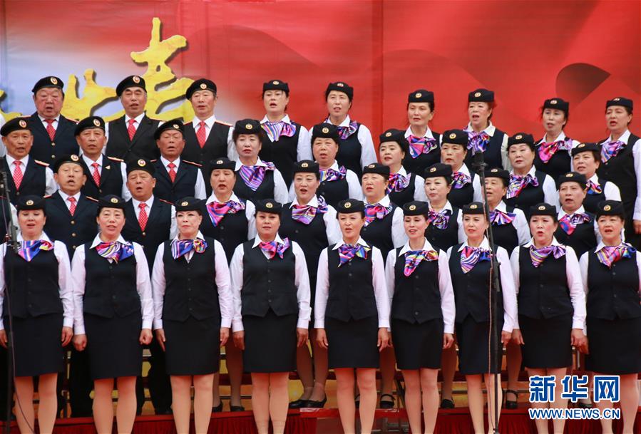 (在習(xí)近平新時(shí)代中國(guó)特色社會(huì)主義思想指引下——新時(shí)代新作為新篇章·圖文互動(dòng))(3)歡樂(lè)的“精氣神兒”從哪來(lái)?——“東北小延安”用“文化密鑰”解鎖基層治理