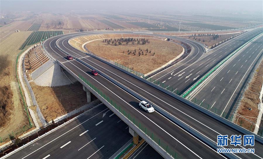 (新華全媒頭條·迎接兩會特別報道·圖文互動)(13)會當水擊三千里——全國兩會前夕看中國信心