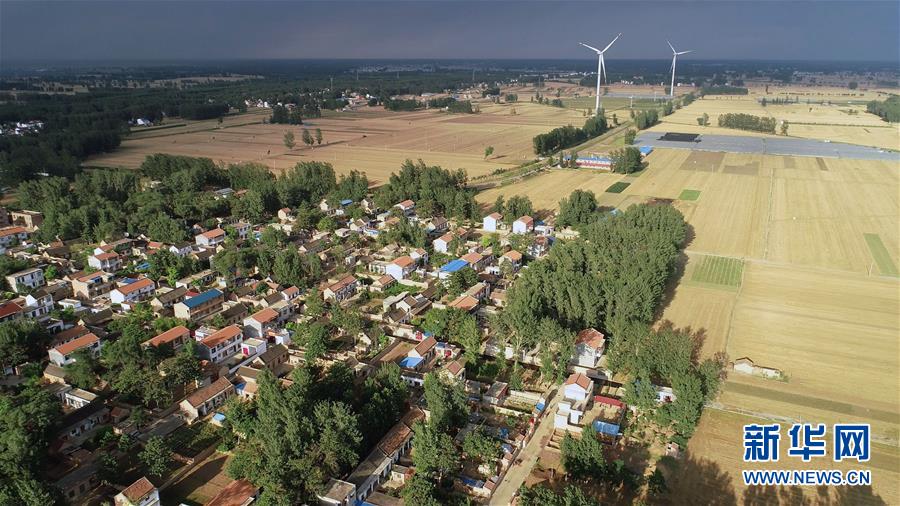 （新華全媒頭條·迎接兩會特別報道·圖文互動）（8）奮進，向著第一個百年奮斗目標——寫在2019年全國兩會召開之際