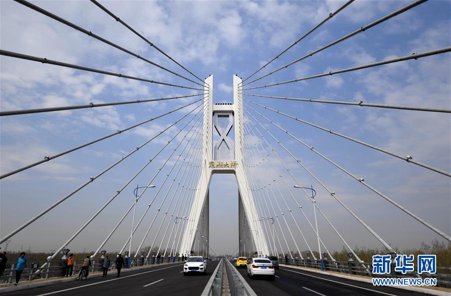 (在習(xí)近平新時(shí)代中國(guó)特色社會(huì)主義思想指引下——新時(shí)代新作為新篇章·圖文互動(dòng))(5)梗阻的“血脈”通了 彼此的心拉近了——京津冀“斷頭路”打通記