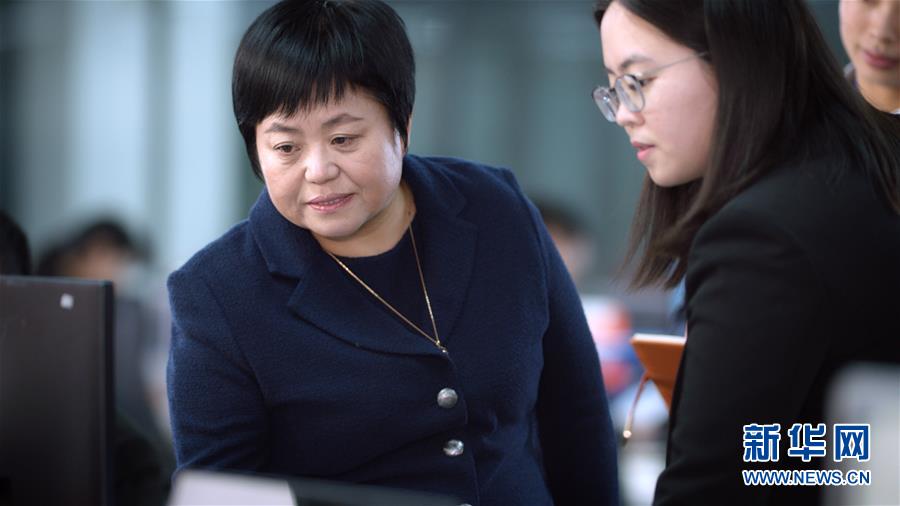 (愛國情 奮斗者·圖文互動)(3)融入國際貿易海洋的“一滴水”——記跨境電商物流“巾幗英雄”徐平