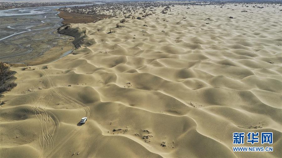 (新華全媒頭條·圖文互動)(1)一步千年,“最后的沙漠部落”遷入新家園