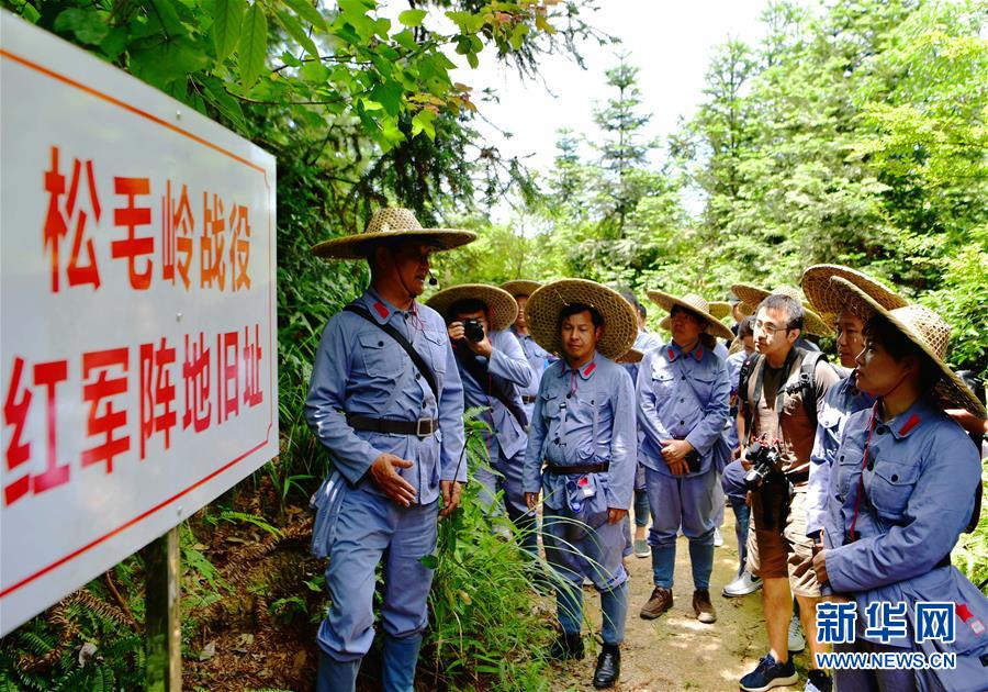 (新華全媒頭條·不忘初心、牢記使命——記者再走長征路·圖文互動)(2)風展紅旗如畫——來自長征出發地長汀、寧化的紅色信仰報告