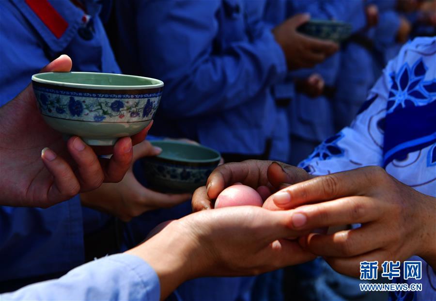 (新華全媒頭條·不忘初心、牢記使命——記者再走長征路·圖文互動)(4)風展紅旗如畫——來自長征出發地長汀、寧化的紅色信仰報告