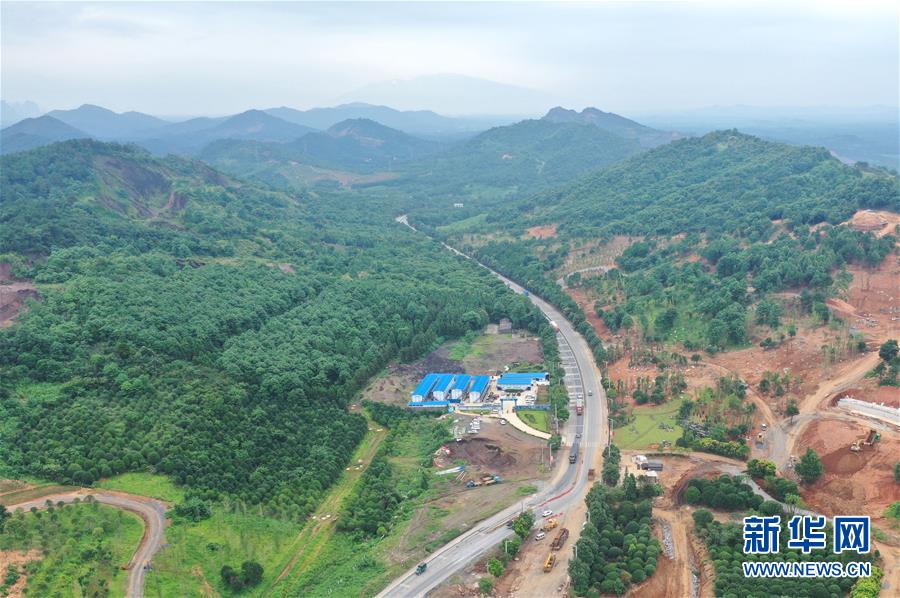 (壯麗70年·奮斗新時代——記者再走長征路·圖文互動)(2)最后的湘江搶渡:用生命向信仰交出答卷