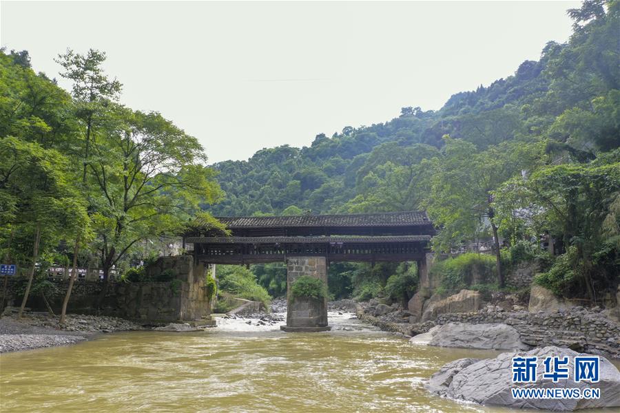 (壯麗70年·奮斗新時(shí)代——記者再走長(zhǎng)征路·圖文互動(dòng))(4)無(wú)名的犧牲——記在重慶石壕的那場(chǎng)生死離別