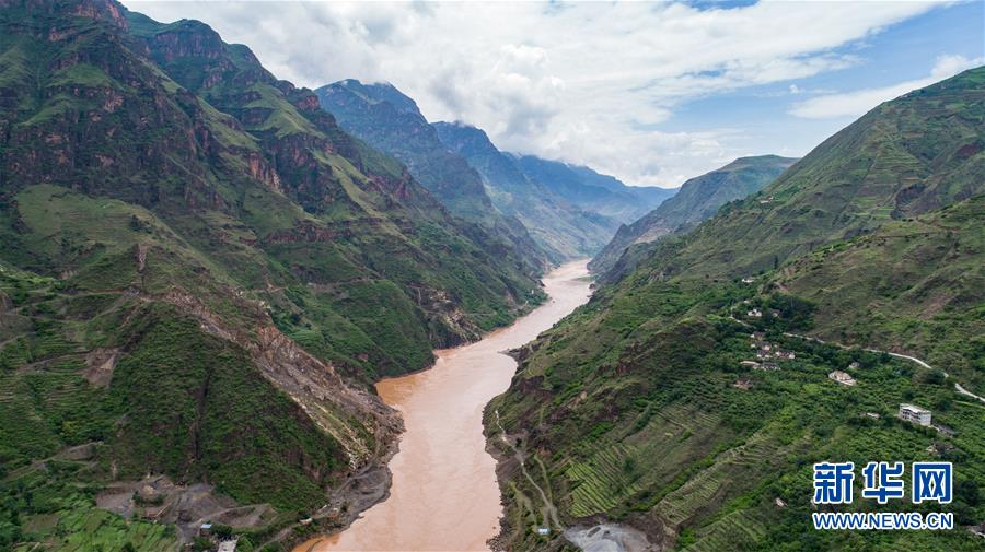 （壯麗70年·奮斗新時代——記者再走長征路·圖文互動）（2）七天七夜，驚心動魄——皎平渡口永不消失的紅色記憶